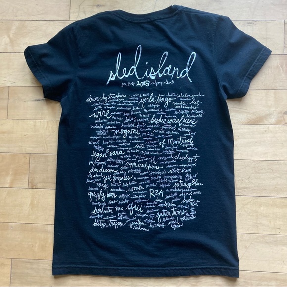 American Apparel Sled Island Black T-Shirt Tee - Picture 9 of 9